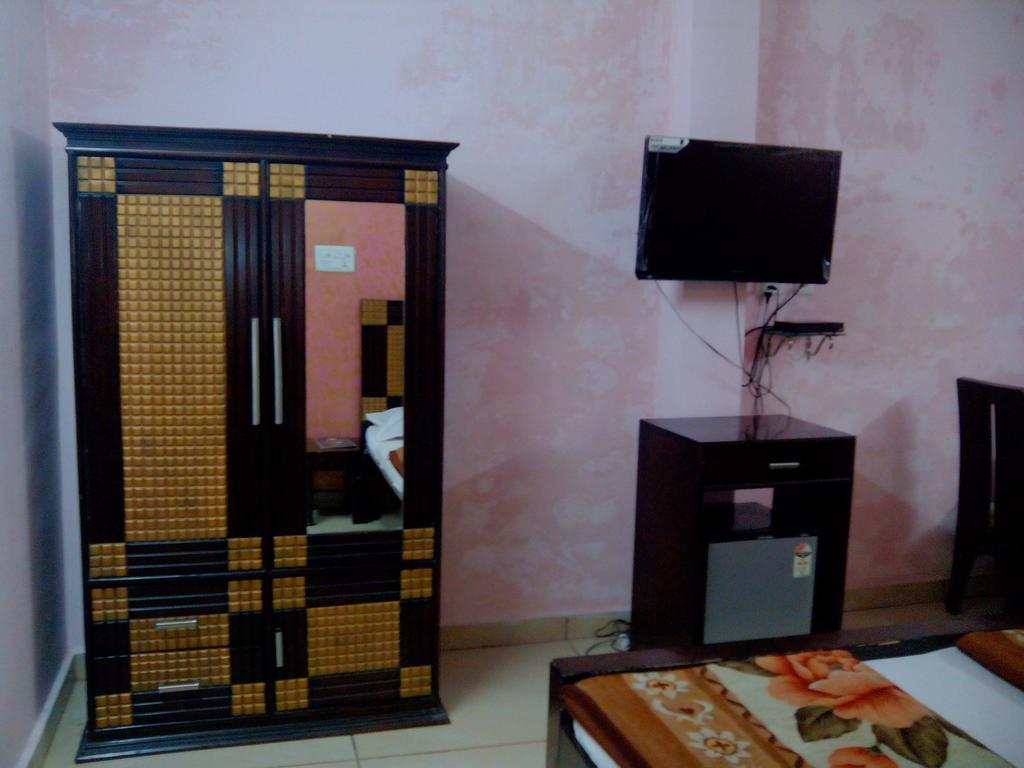 Hotel Rest Inn Lucknow Camera foto